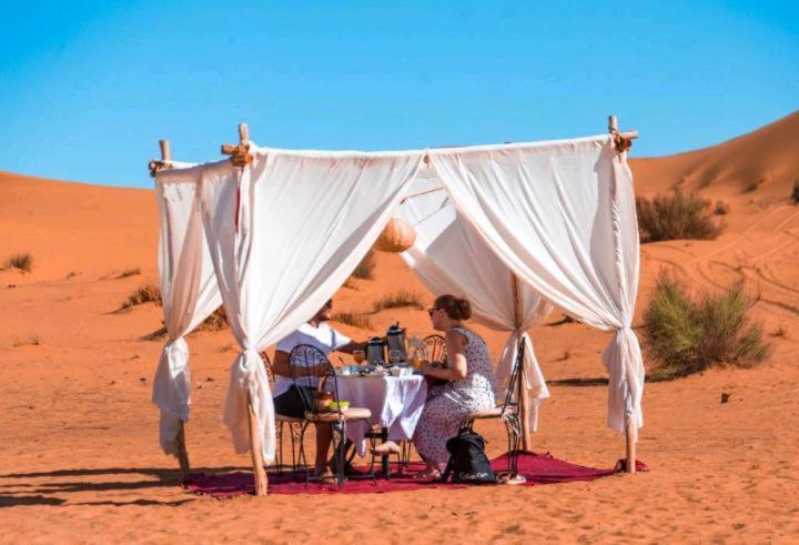 Merzouga Luxury Camp Exterior photo